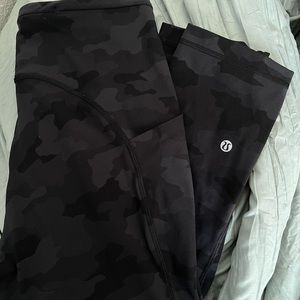 Lululemon Camo Cropped Legging